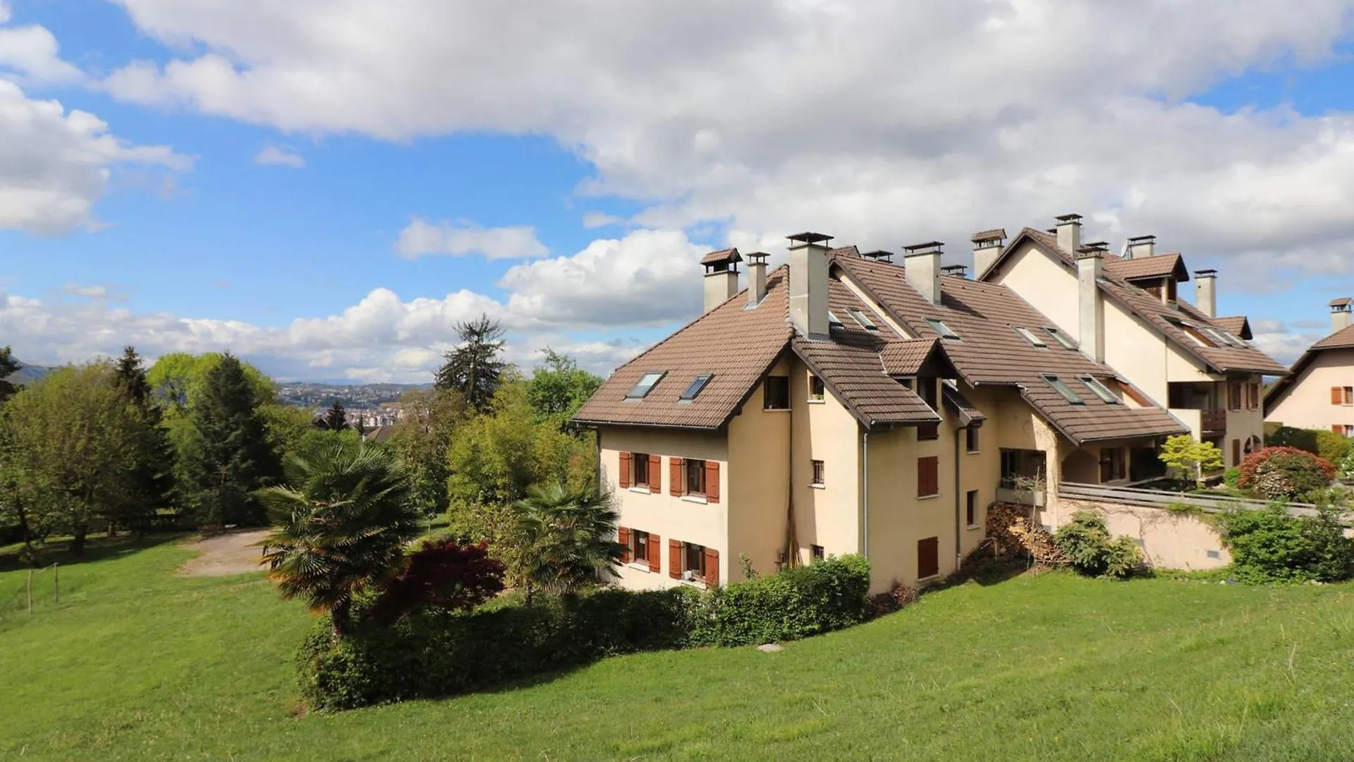 Lägenhet Appartement 2* Avec Jardin Prive, Terrasse Et Parking - Calme, 2Km Du Lac D'Annecy - Fr-1-432-8